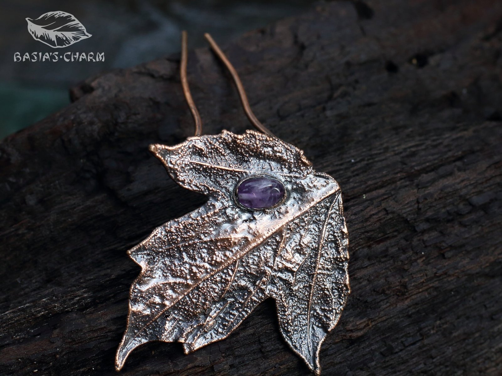 Viburnum Leaf with Amethyst Hair fork