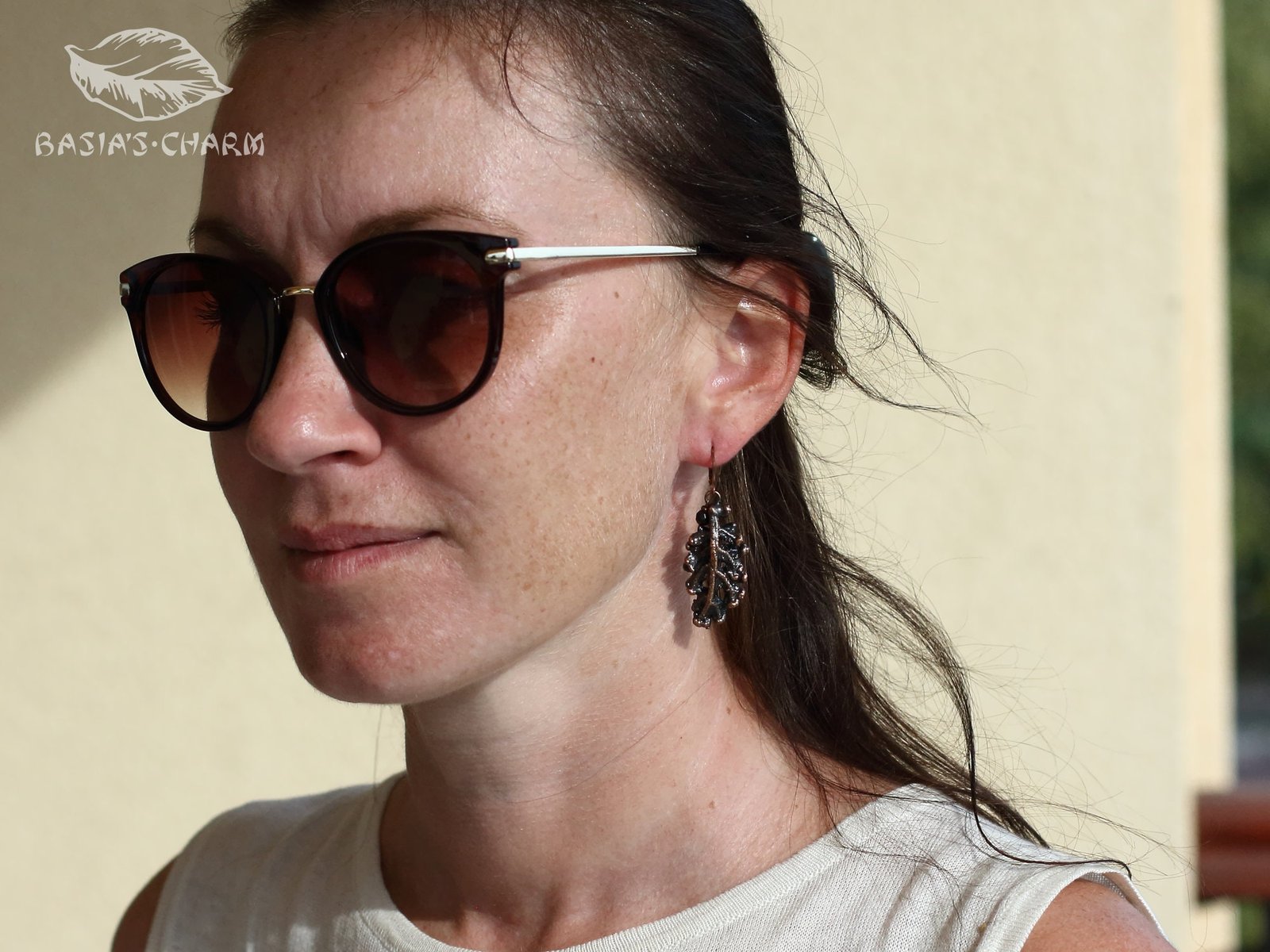 Сineraria Leaves with tiny black tourmalite earrings - Image 2