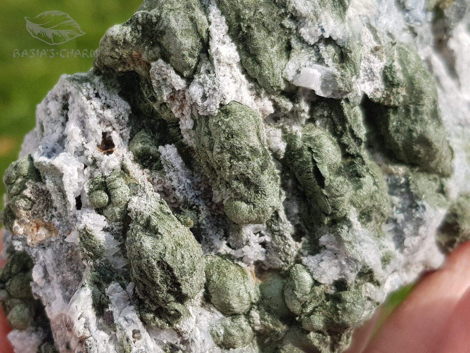 Elpidite with Green Aegirine - Image 3
