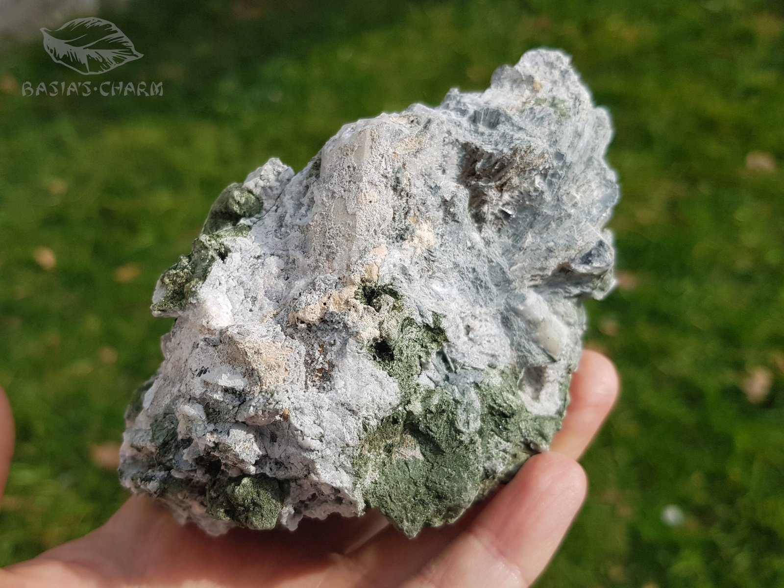 Elpidite with Green Aegirine - Image 8