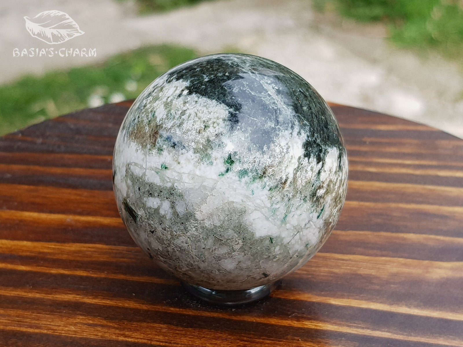 Fuchsite in gabbro - Image 4