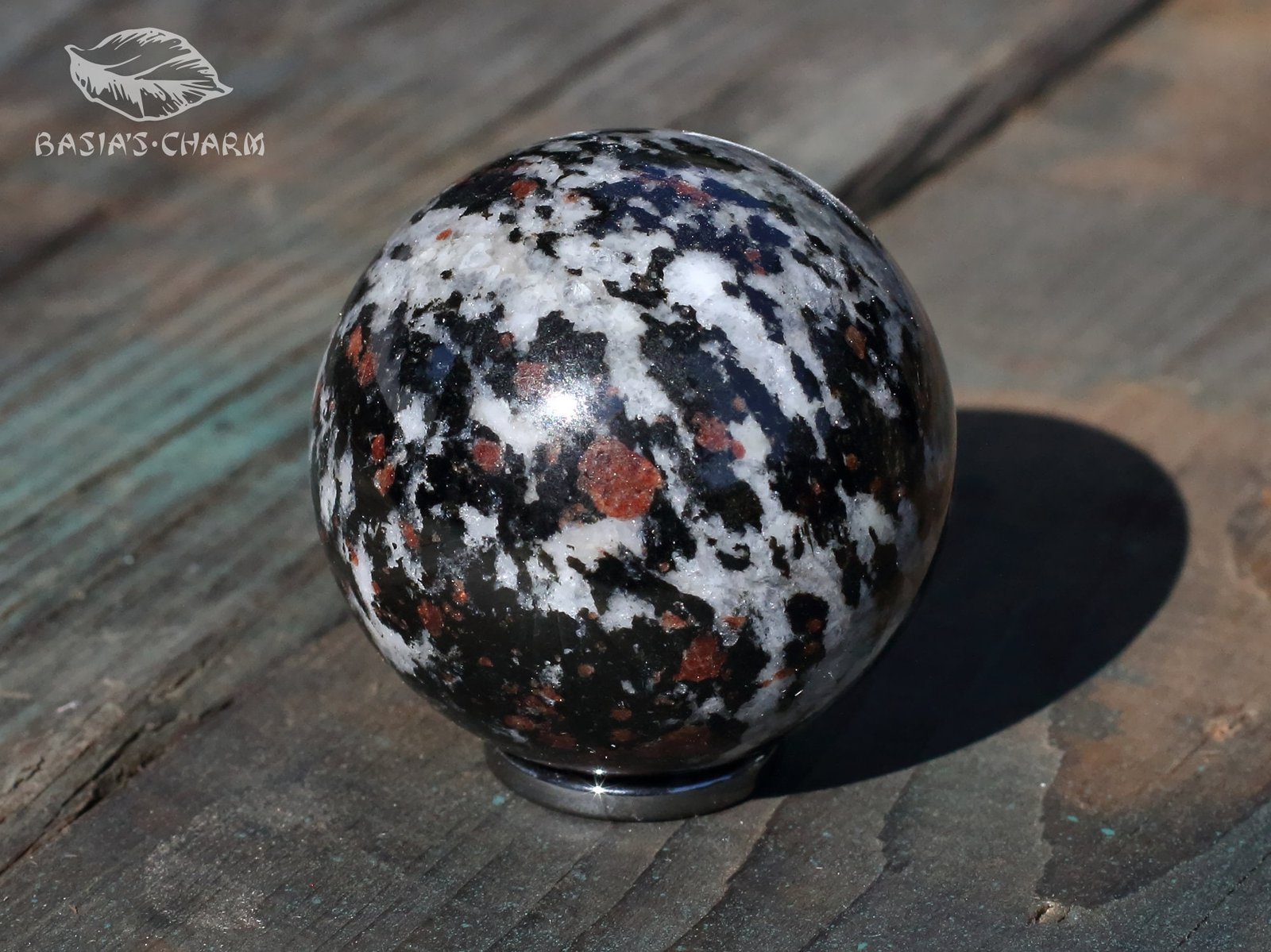 Almandine garnet - Image 6