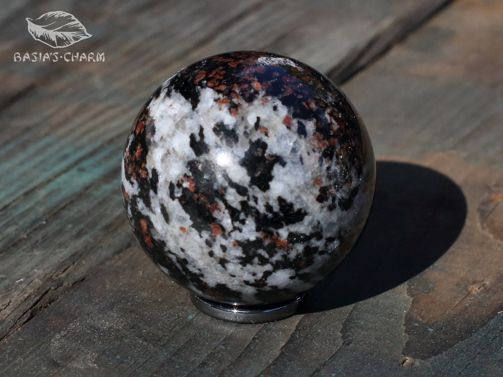 Almandine garnet - Image 7