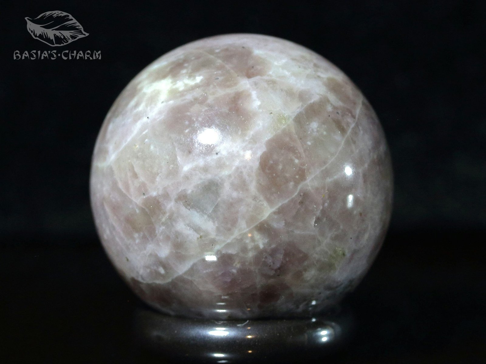 Scapolite glaucolite