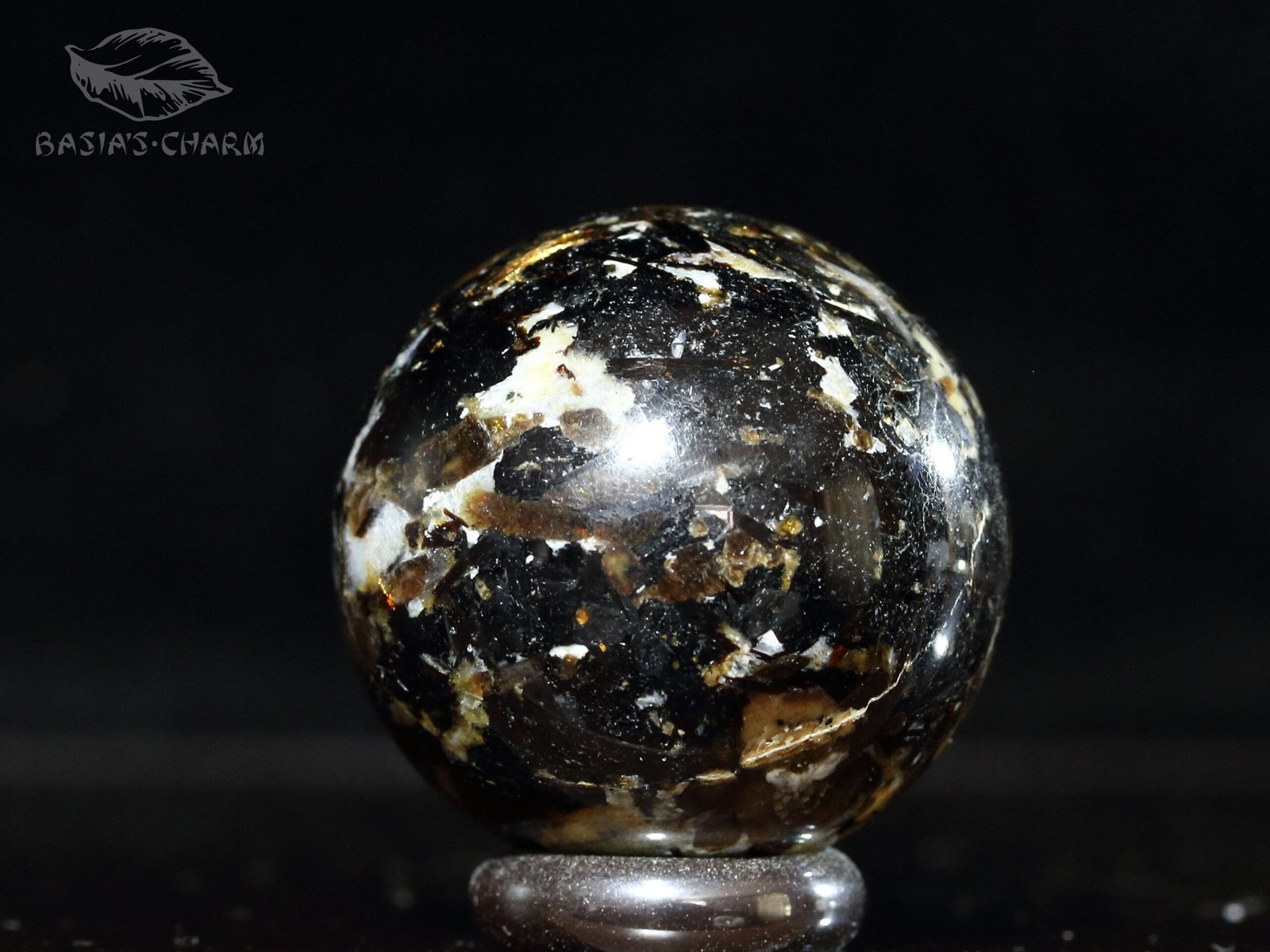 Arfvedsonite, eudialyte and astrophyllite - Image 8