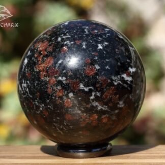 Almandine garnet in amphibolite