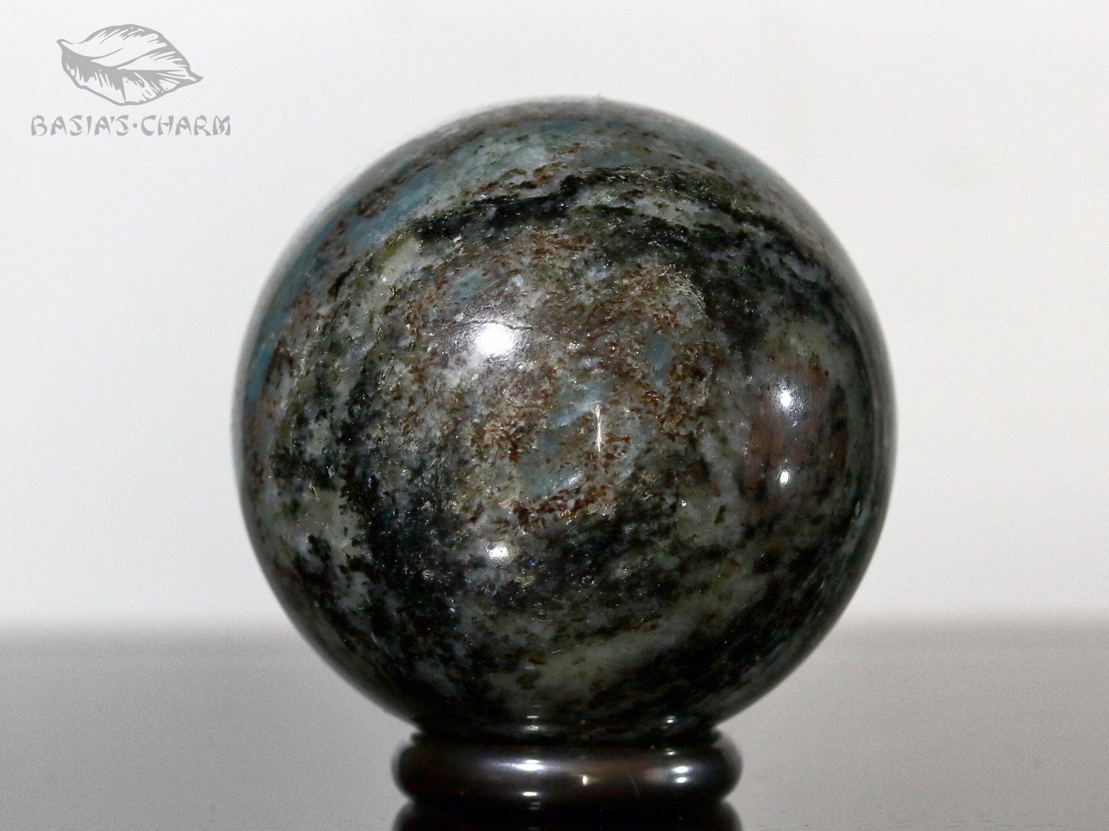 Kyanite with almandine - Image 2