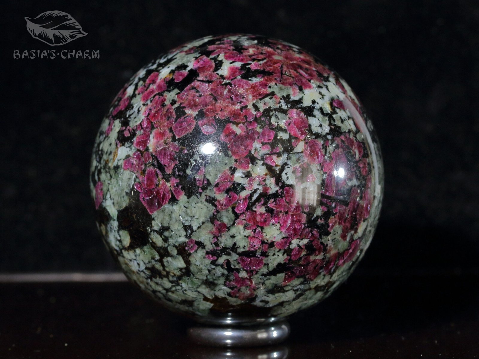 Eudialyte and lamprophyllite