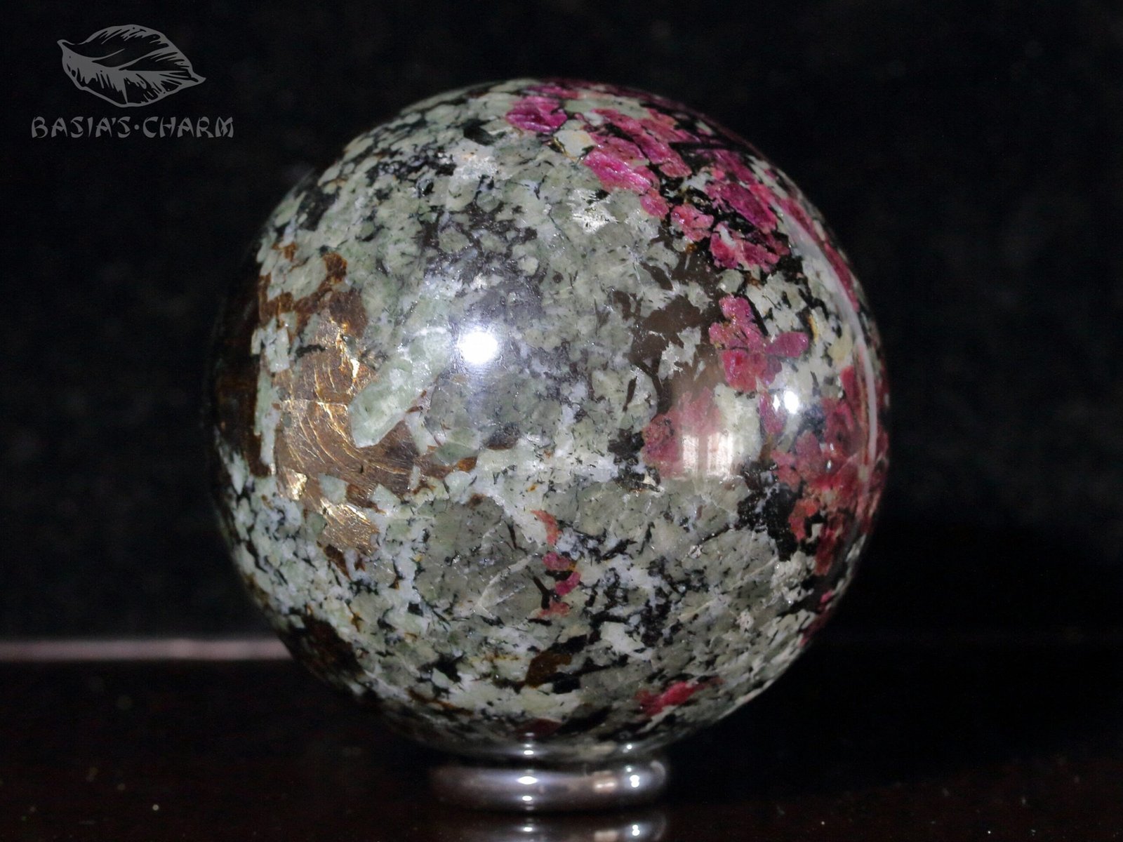 Eudialyte and lamprophyllite - Image 2