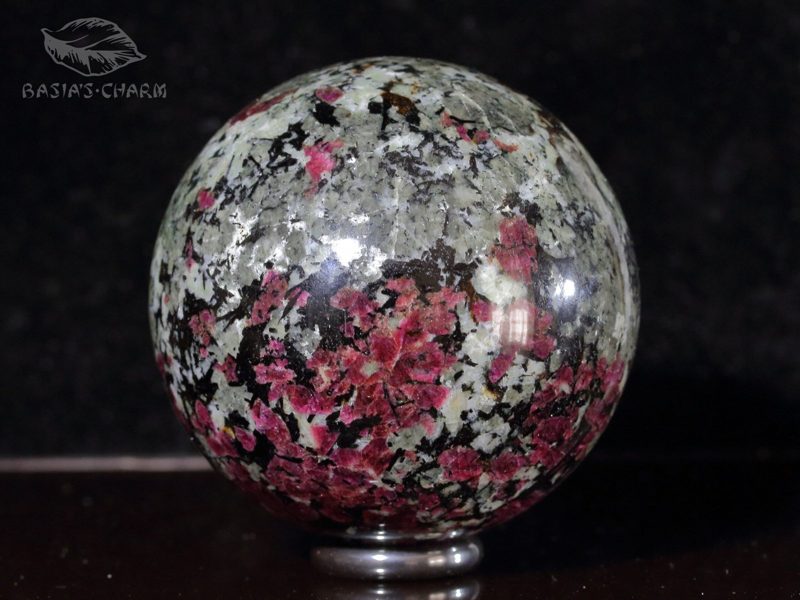 Eudialyte and lamprophyllite - Image 3