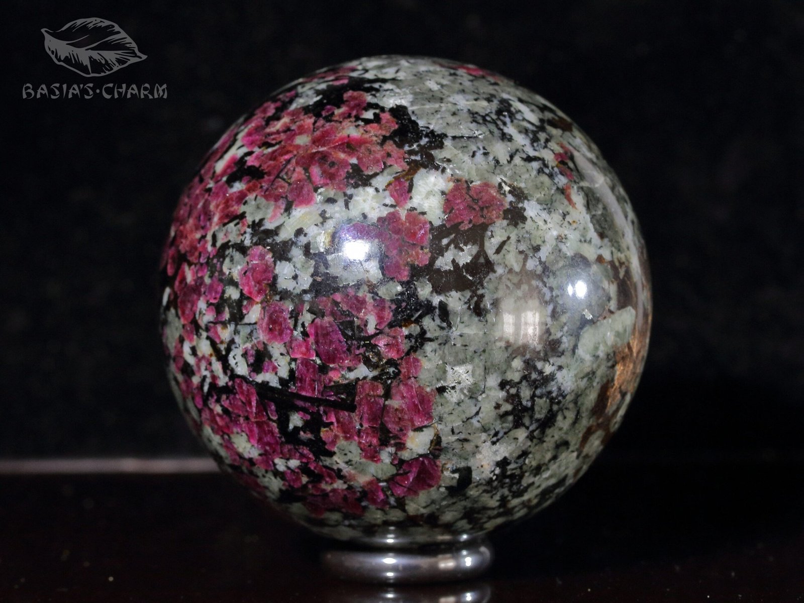 Eudialyte and lamprophyllite - Image 6