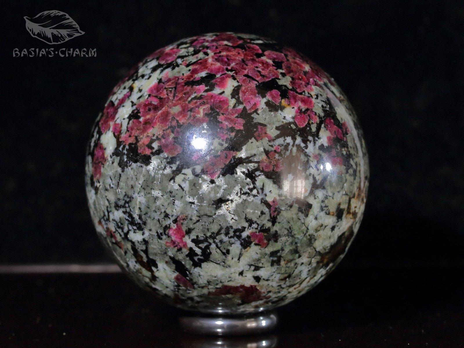 Eudialyte and lamprophyllite - Image 7