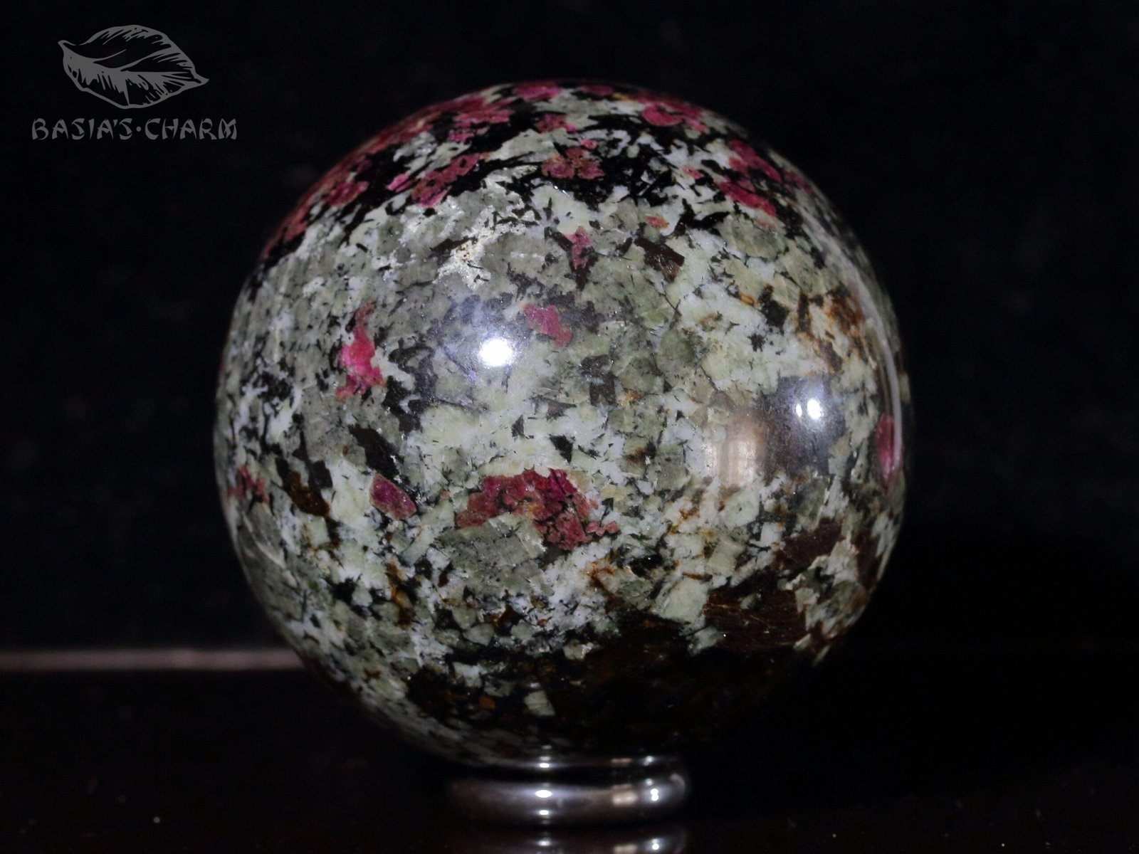 Eudialyte and lamprophyllite - Image 9