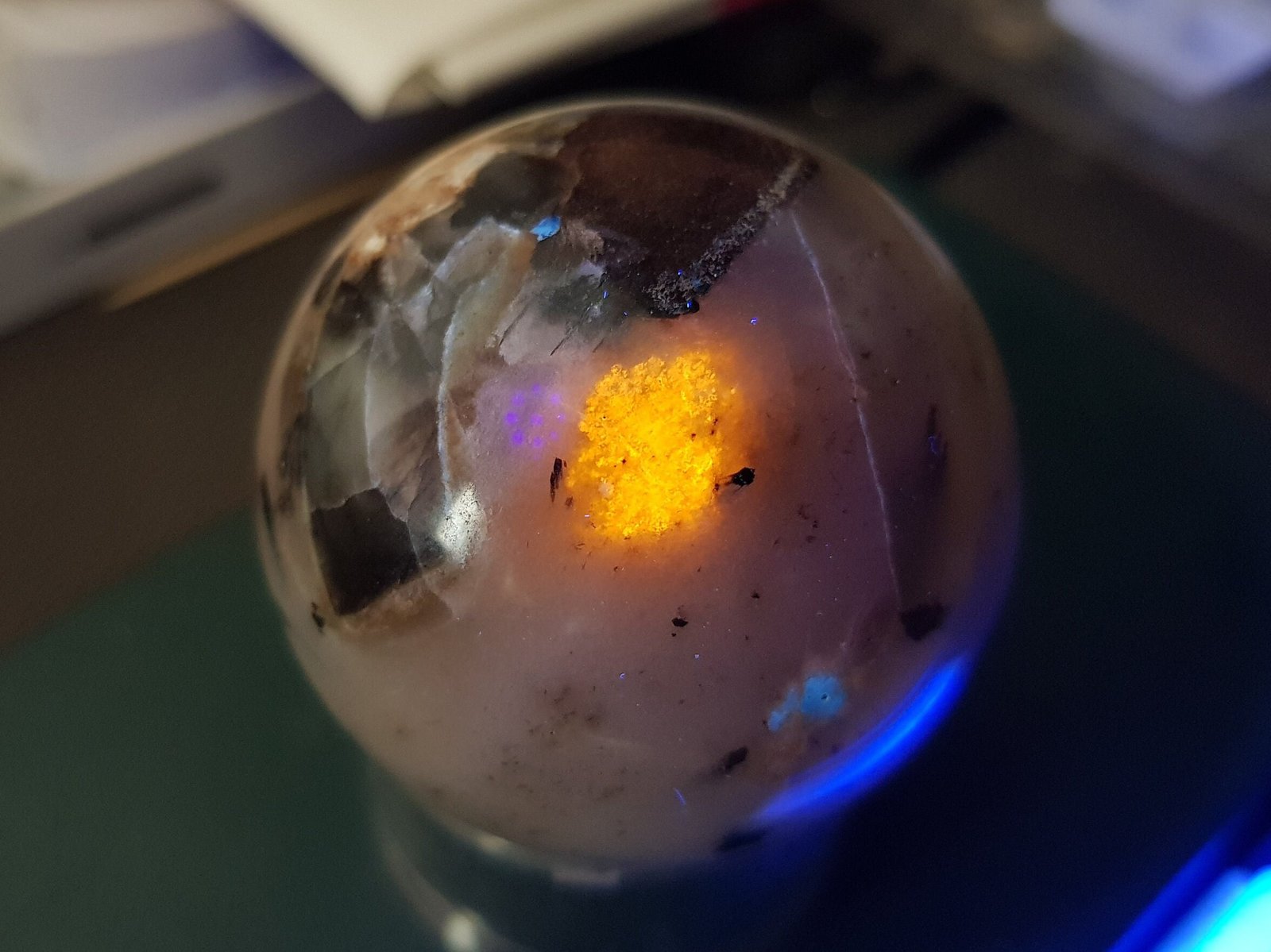 Lorenzenite and aegirine - Image 2