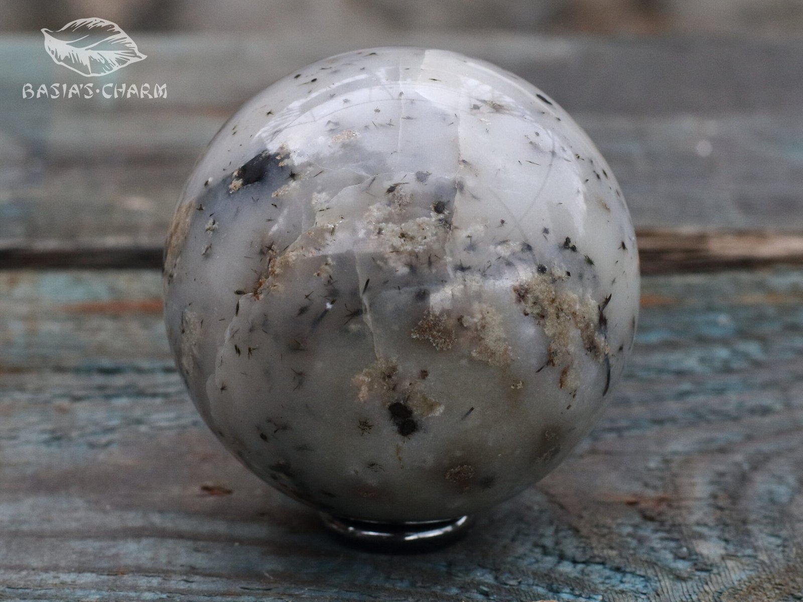 Aegirine and natrolite in albite - Image 7