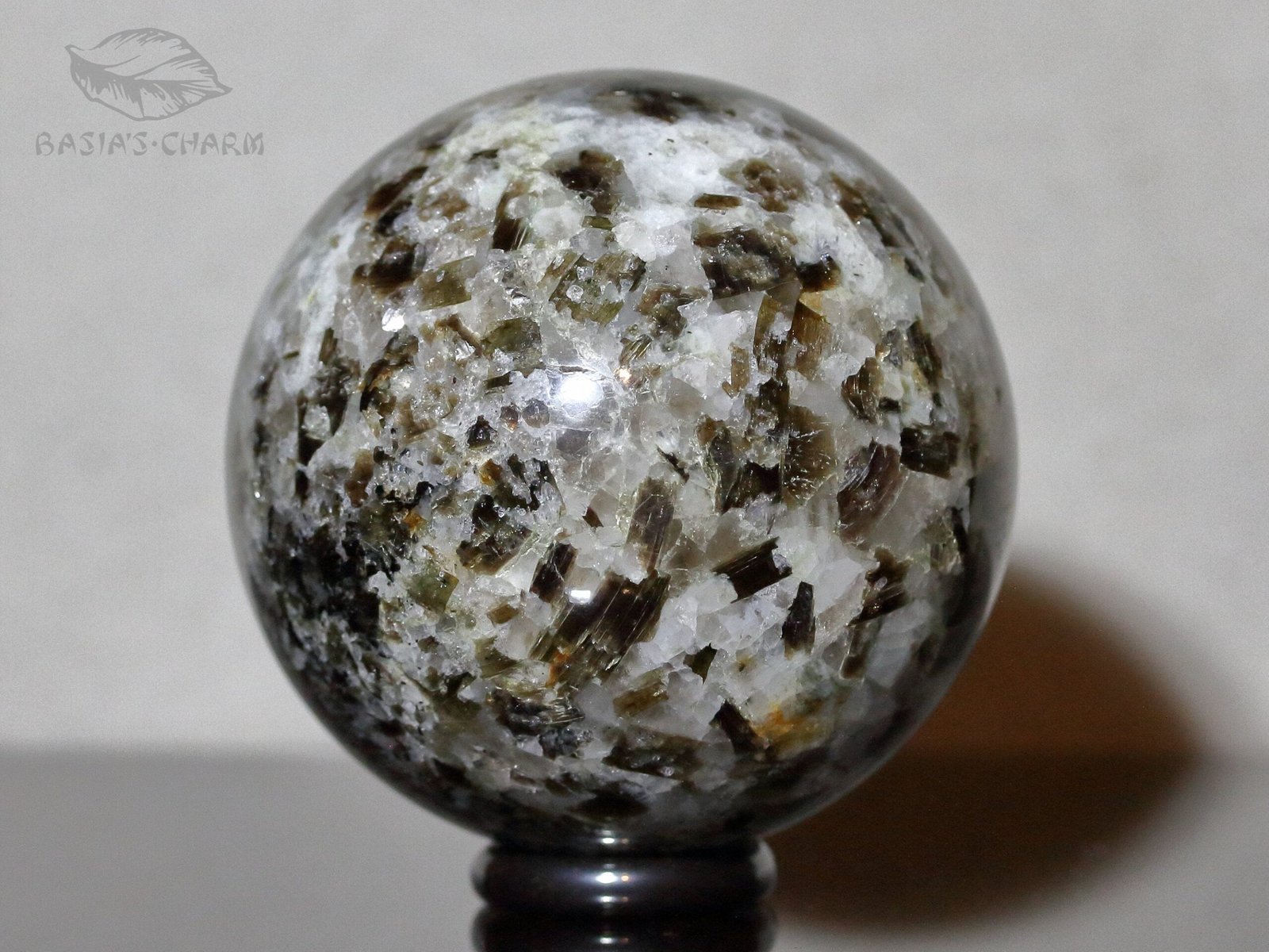 Muscovite in quartz - Image 8