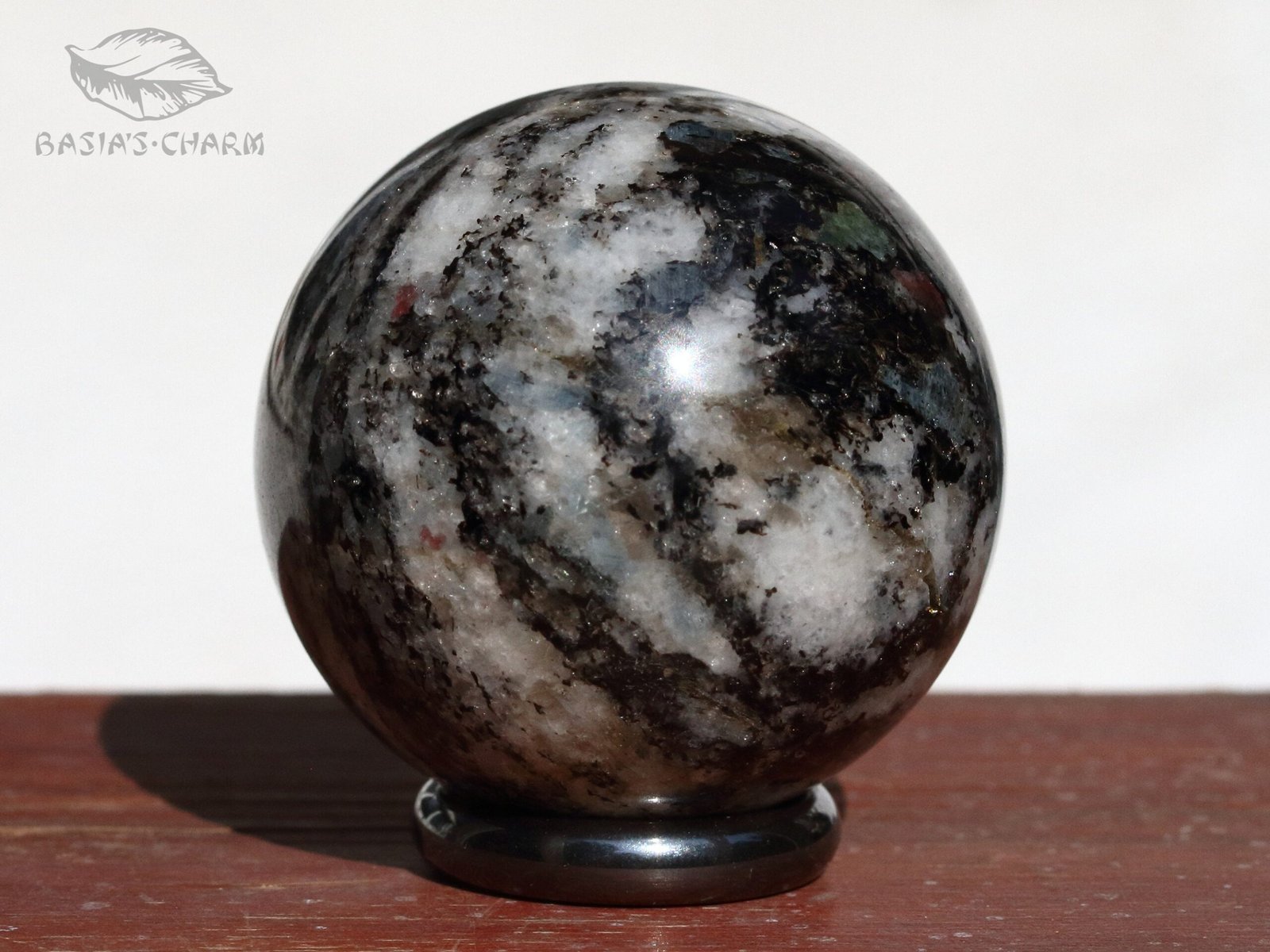 Kyanite and almandine in gneiss - Image 6