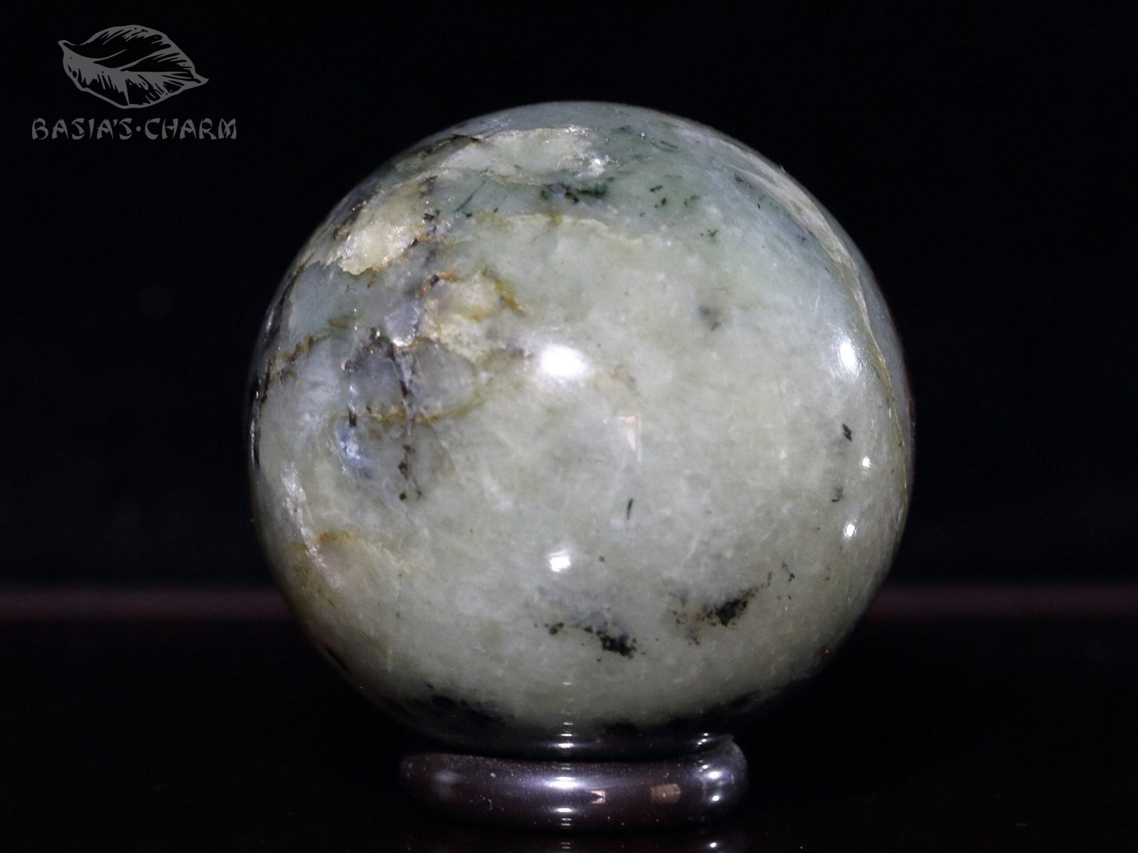 Meionite scapolite with almandine garnet - Image 3