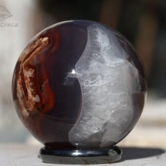 Agate with quartz